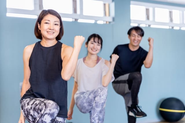 フィットネスジム内のダンススクール