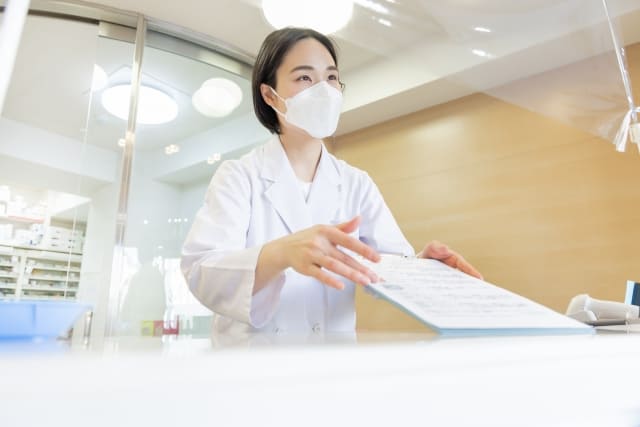 調剤薬局の受付
