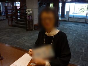 ゴルフ　日焼け止め配布